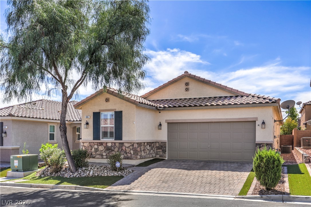 9265 Valley Betica Avenue, Las Vegas