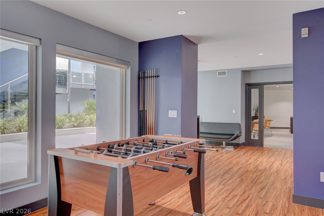 Photo 34 of 37, 8925 W Flamingo Road #111