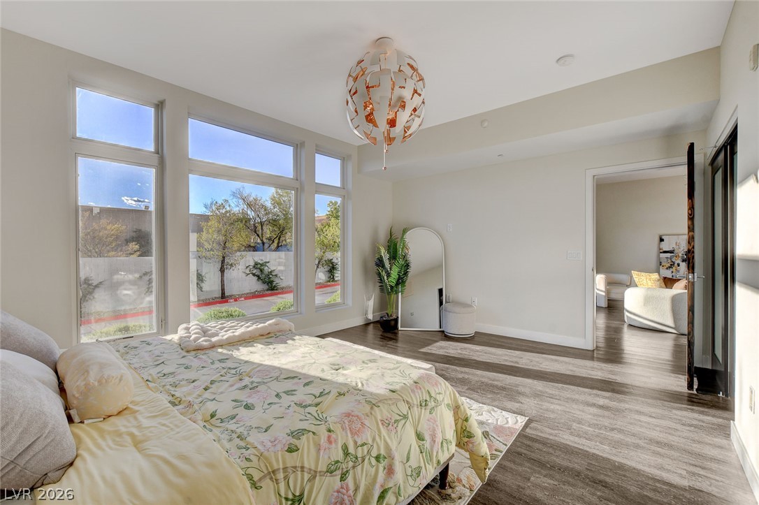 Photo 14 of 37, 8925 W Flamingo Road #111