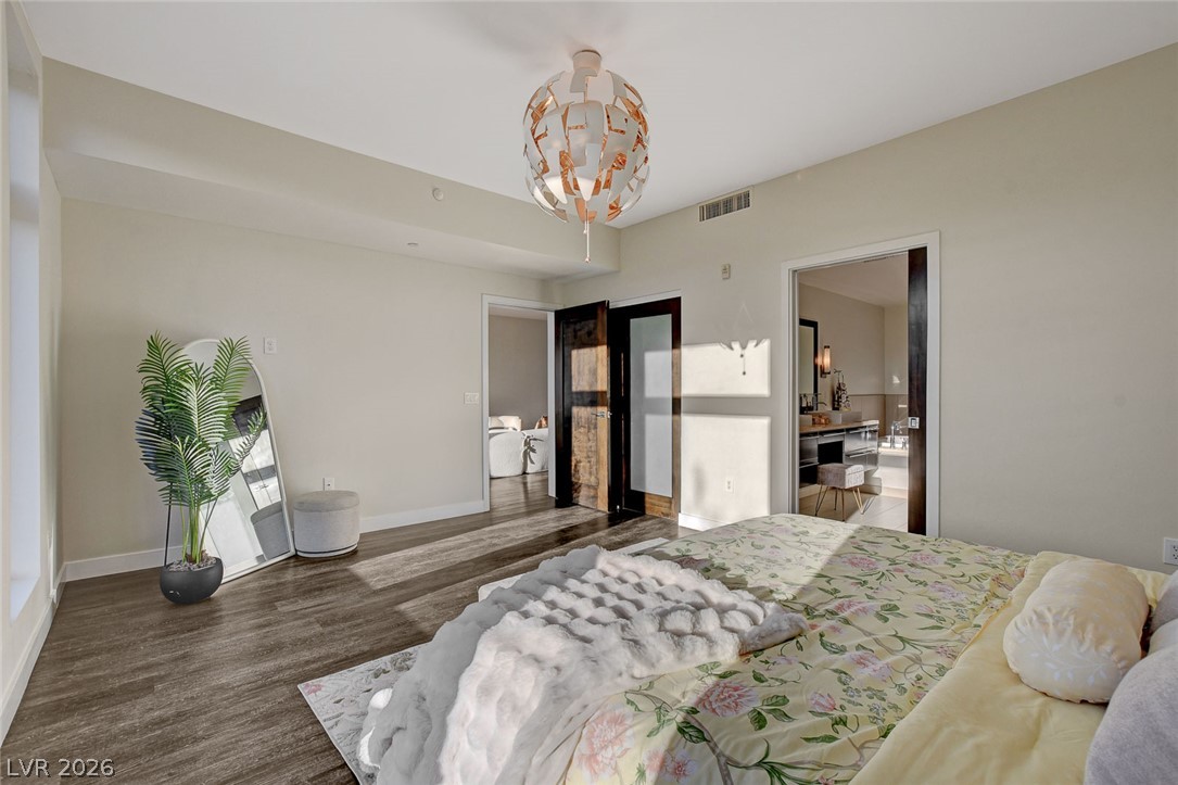 Photo 15 of 37, 8925 W Flamingo Road #111