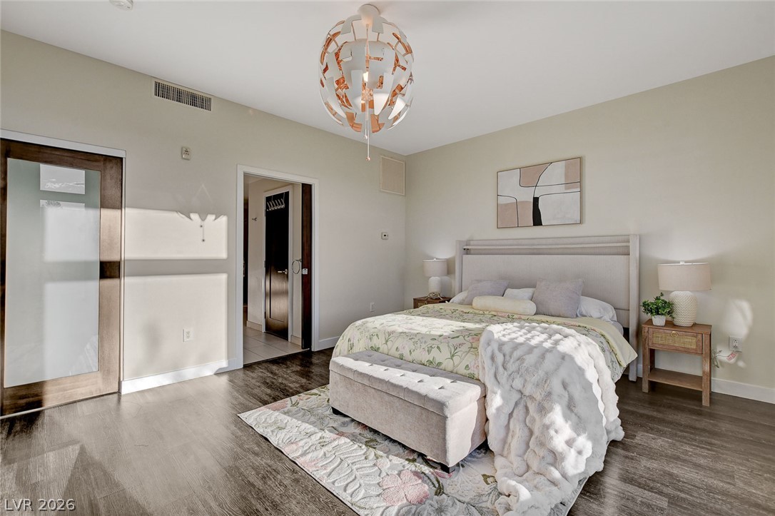 Photo 16 of 37, 8925 W Flamingo Road #111