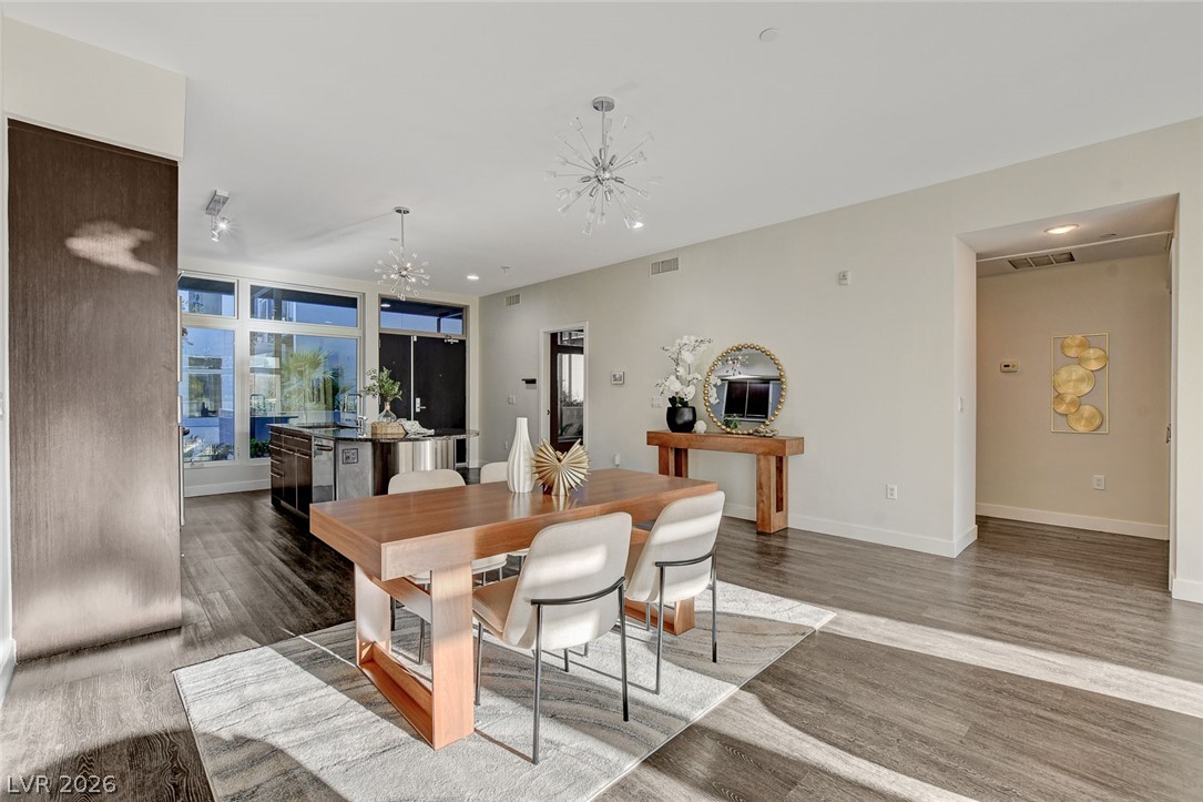 Photo 8 of 37, 8925 W Flamingo Road #111
