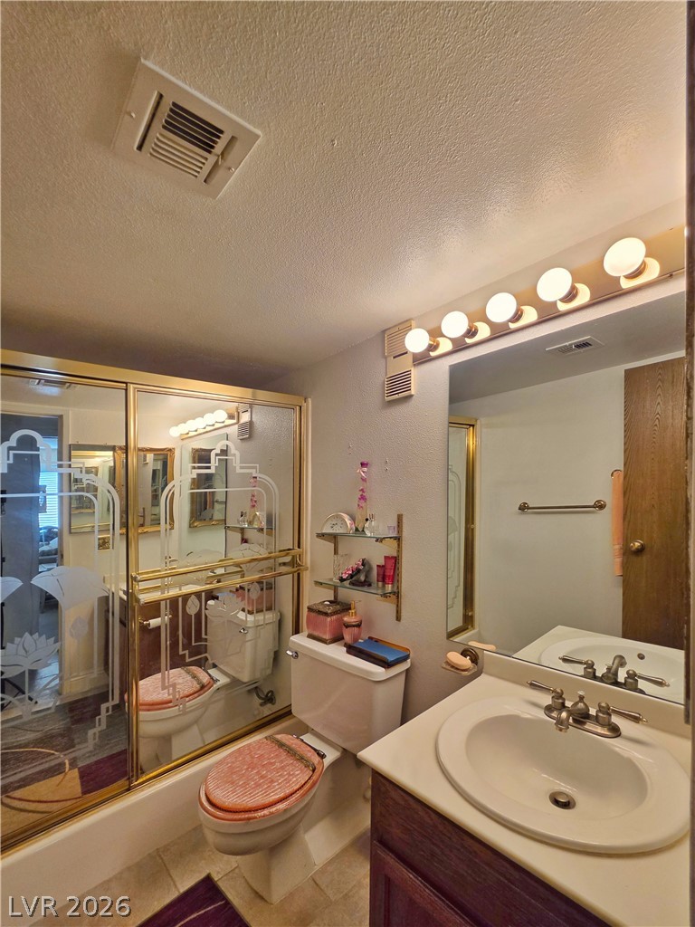 Photo 6 of 19, 745 N Royal Crest Circle #143