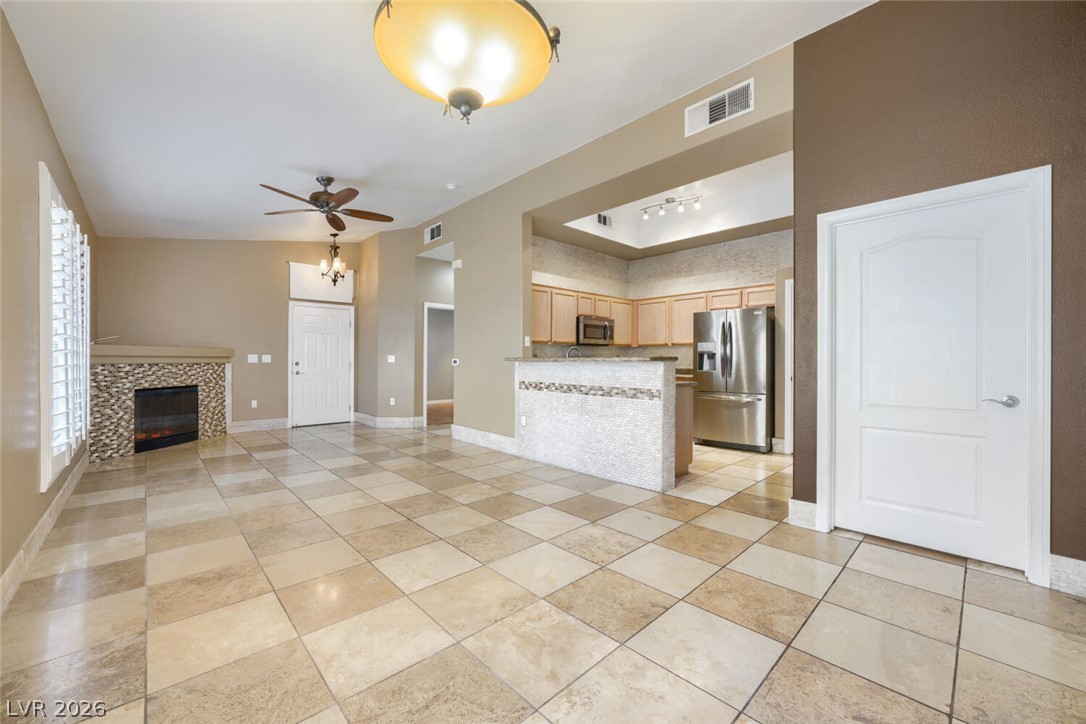 Photo 14 of 29, 3545 Cactus Shadow Street #203