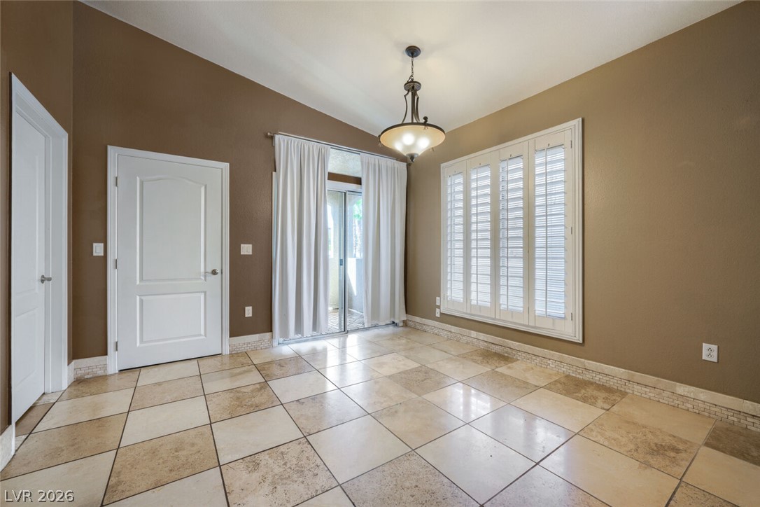 Photo 6 of 29, 3545 Cactus Shadow Street #203