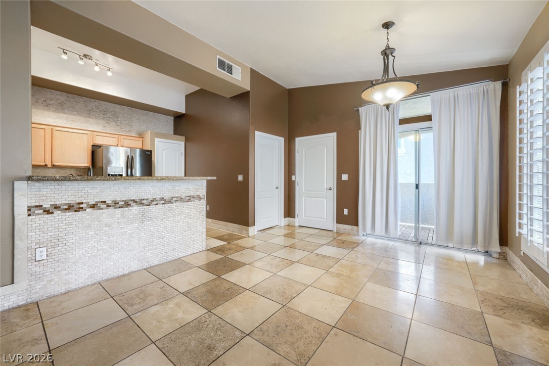 Photo 7 of 29, 3545 Cactus Shadow Street #203