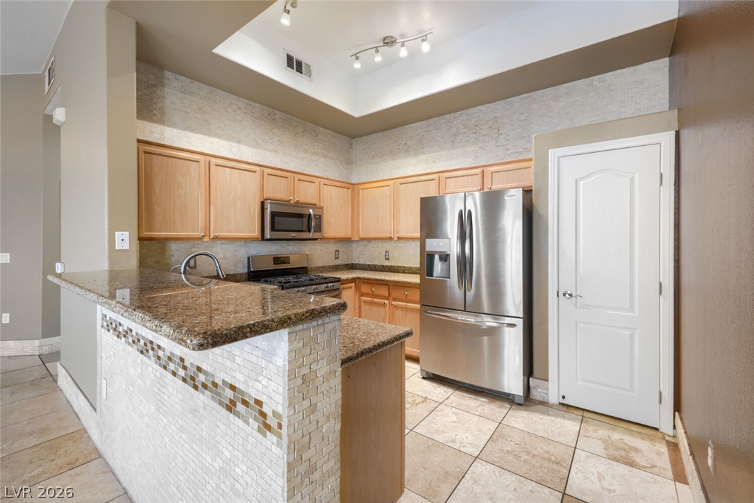 Photo 9 of 29, 3545 Cactus Shadow Street #203