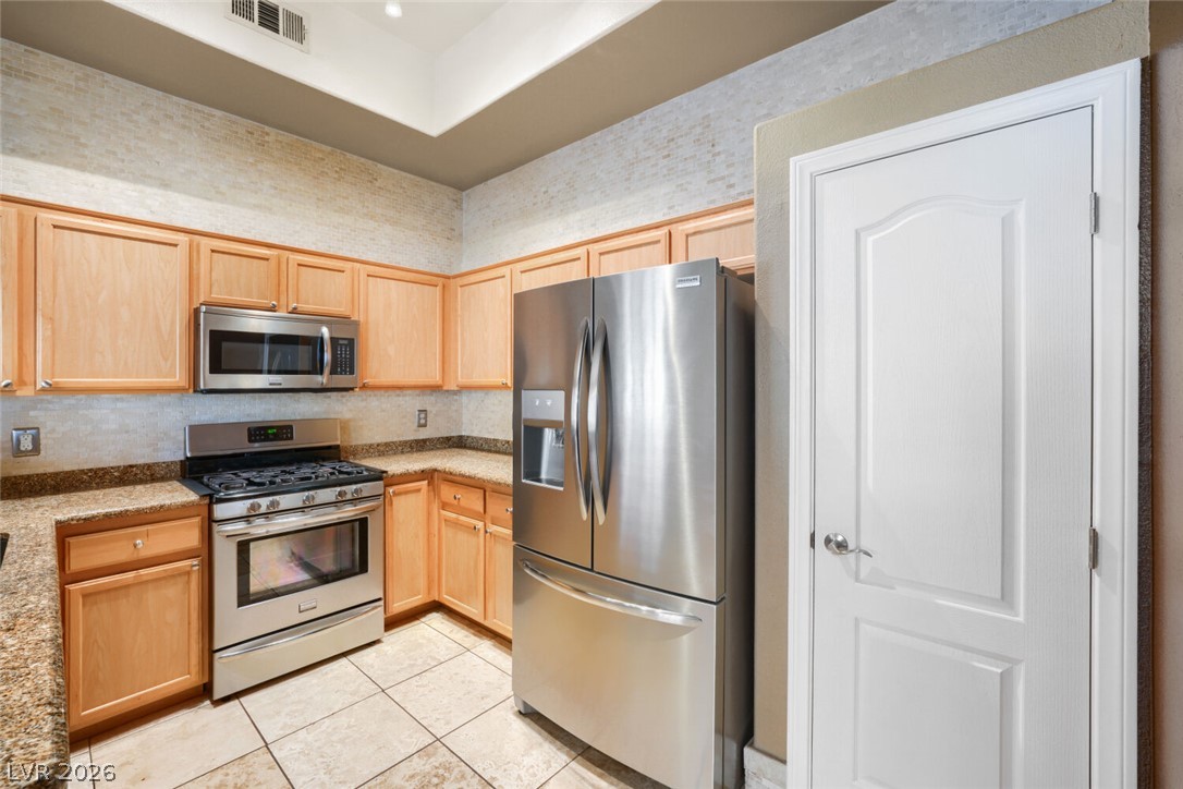 Photo 10 of 29, 3545 Cactus Shadow Street #203