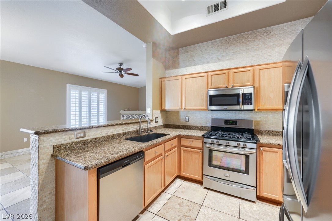 Photo 11 of 29, 3545 Cactus Shadow Street #203