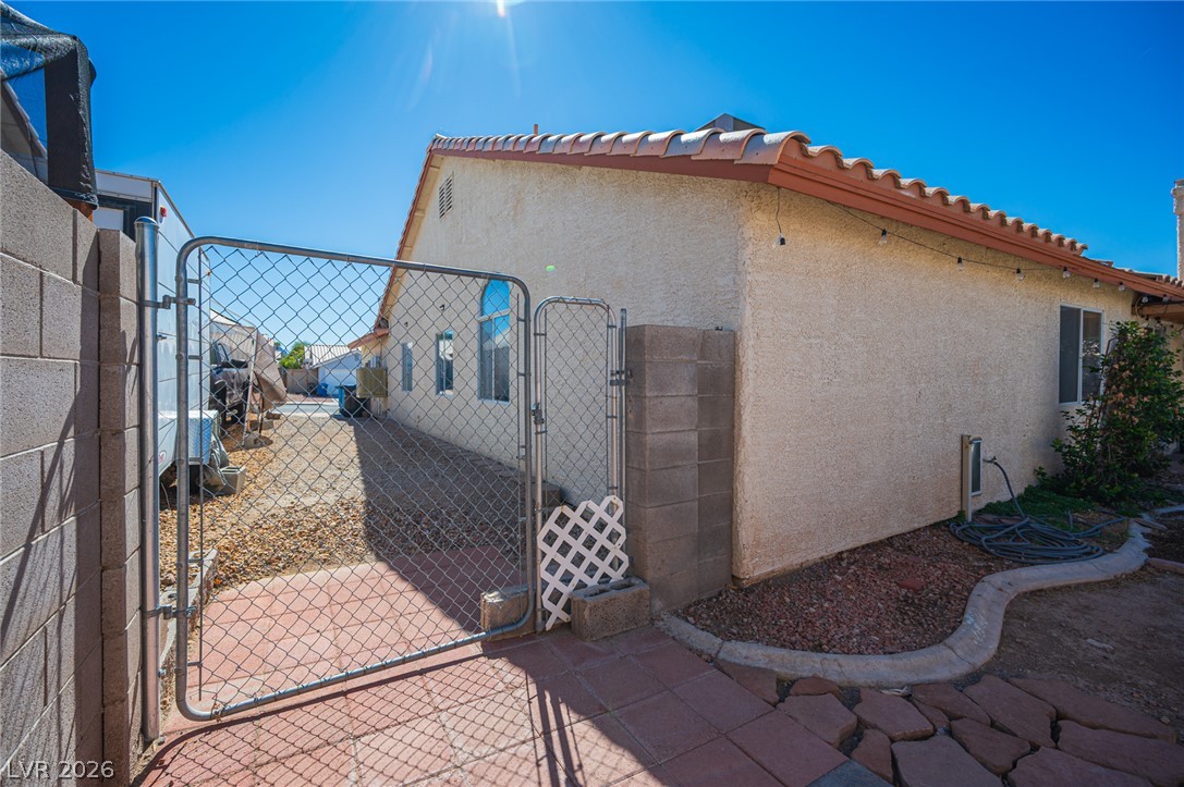 Photo 11 of 45, 928 Ashford Way