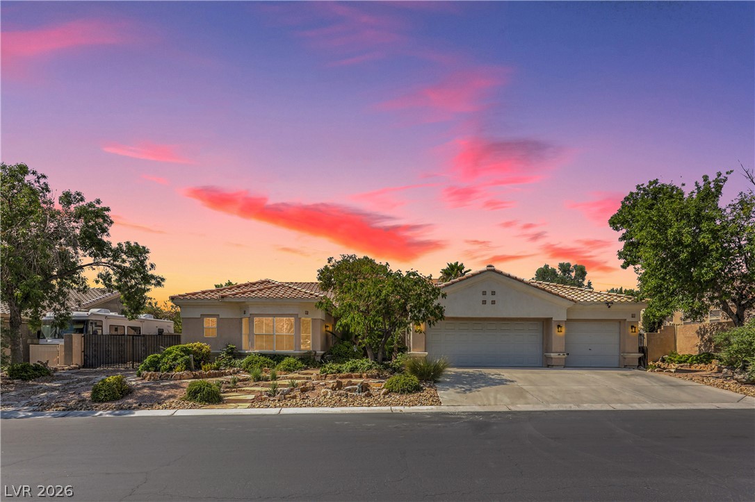7411 Bridlehorne Avenue, Las Vegas 89131