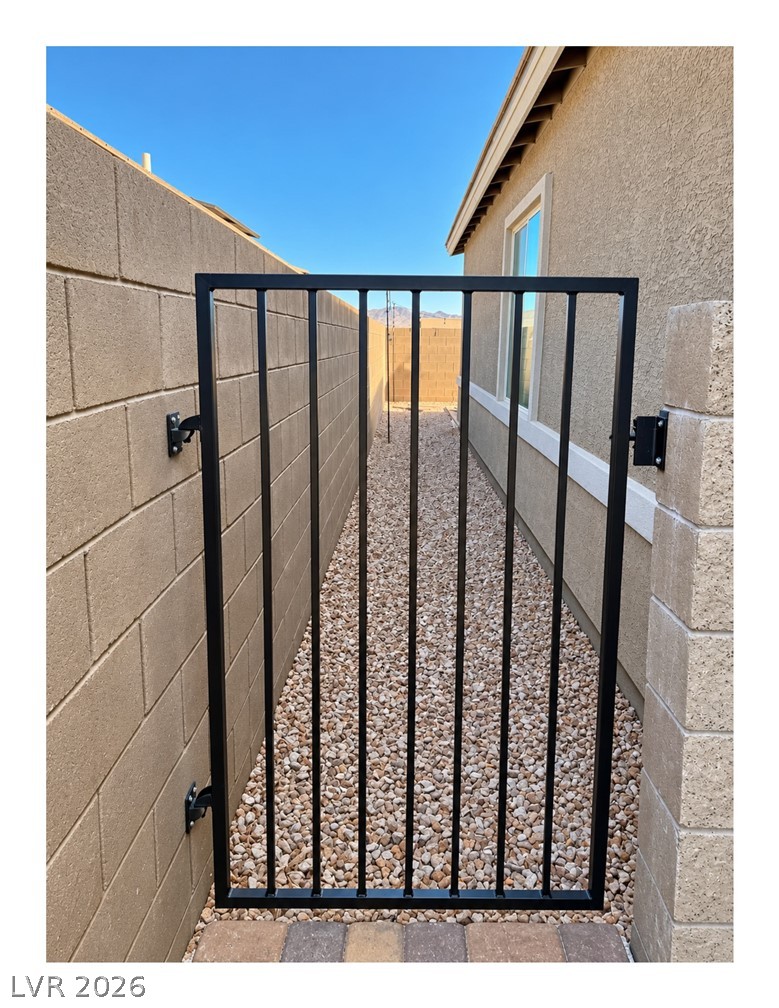 Photo 5 of 296 Fossil Falls Street