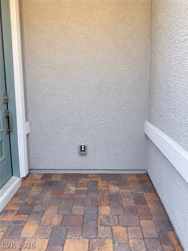 Photo 4 of 296 Fossil Falls Street