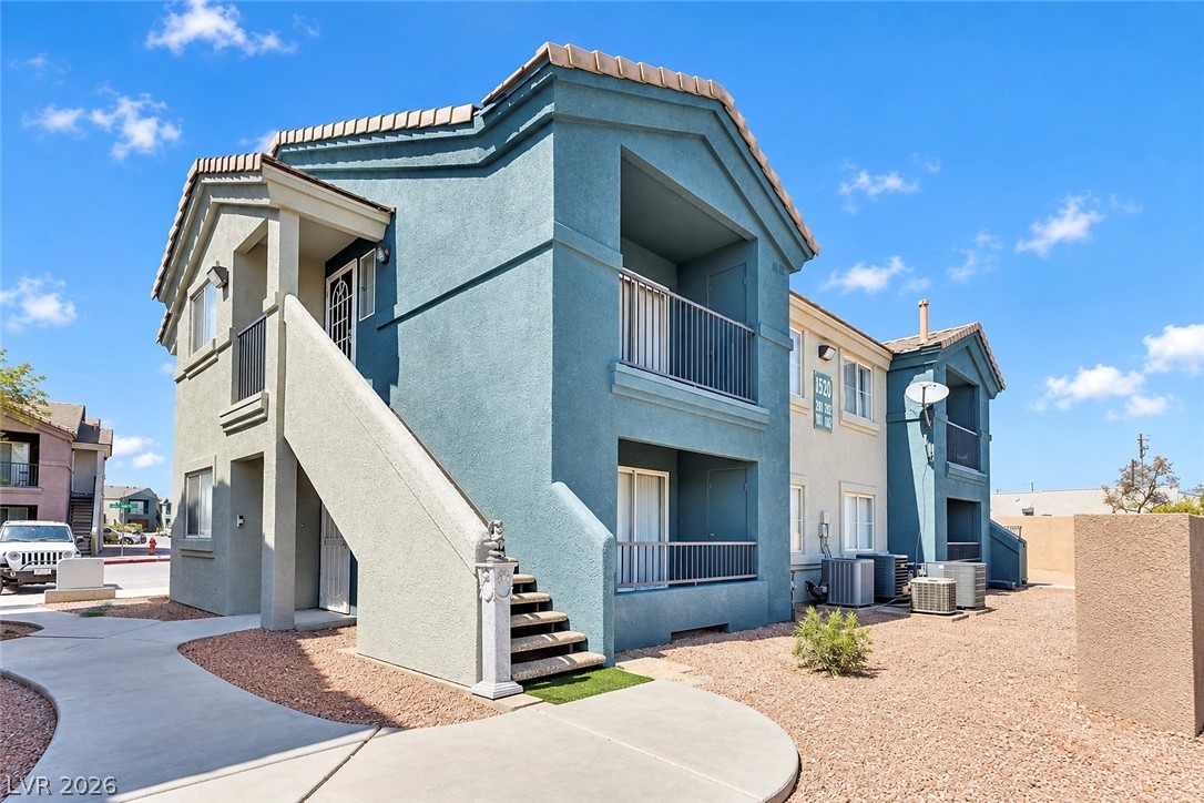 1520 Frank Aved Street #201, Las Vegas 89110