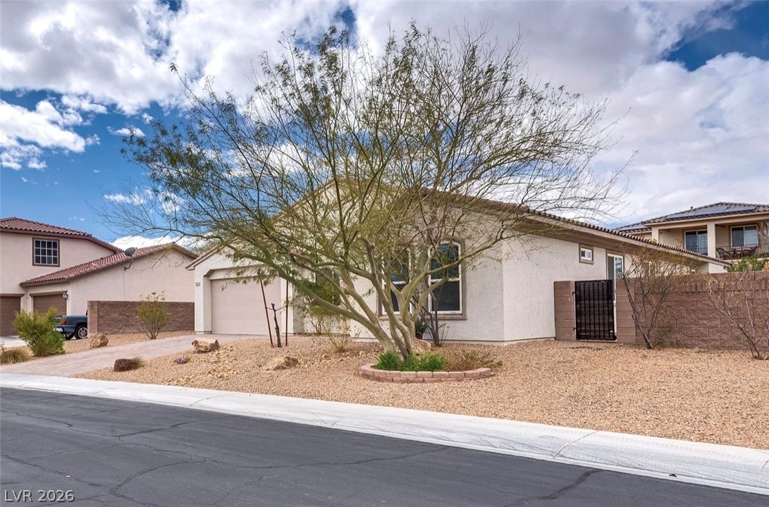 Photo 2 of 4709 Estate Ranch Street