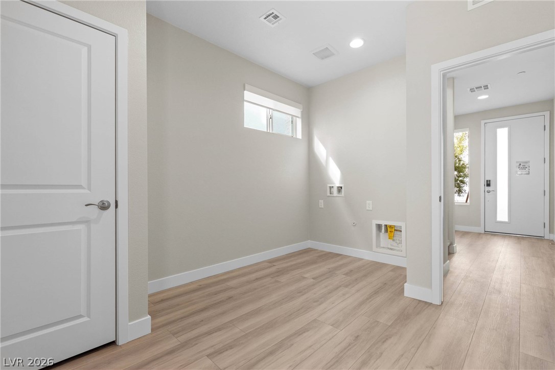 Photo 7 of 37, 8629 Ensworth Street #102