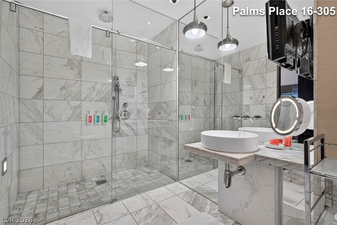 Photo 34 of 55, 4381 W Flamingo Road #1605