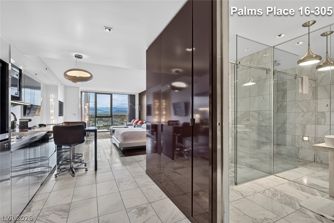 Photo 3 of 4381 W Flamingo Road #1605