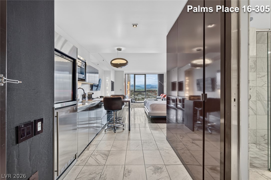 Photo 4 of 4381 W Flamingo Road #1605