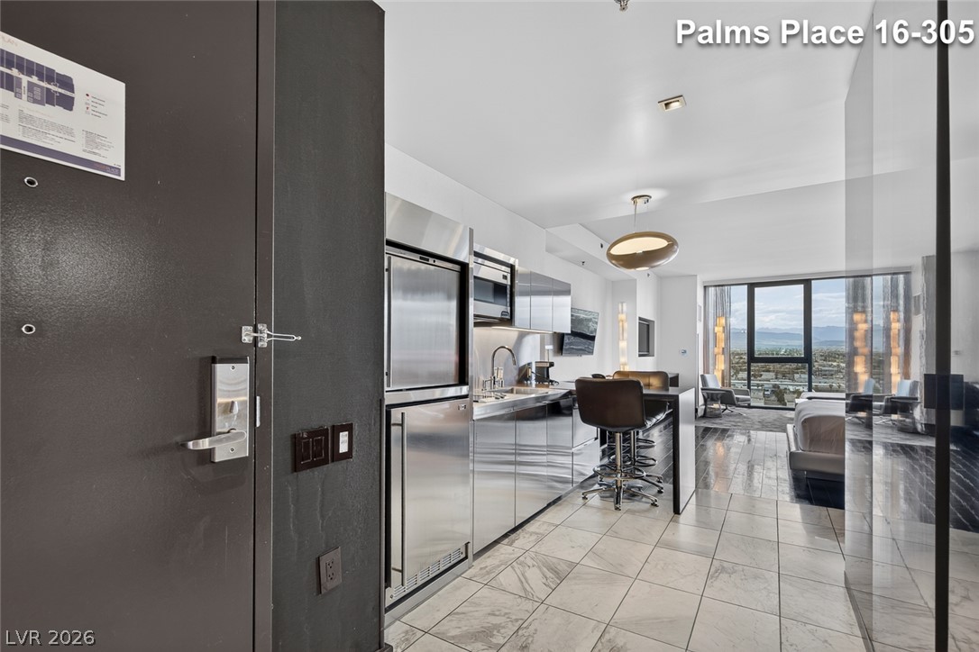 Photo 6 of 55, 4381 W Flamingo Road #1605