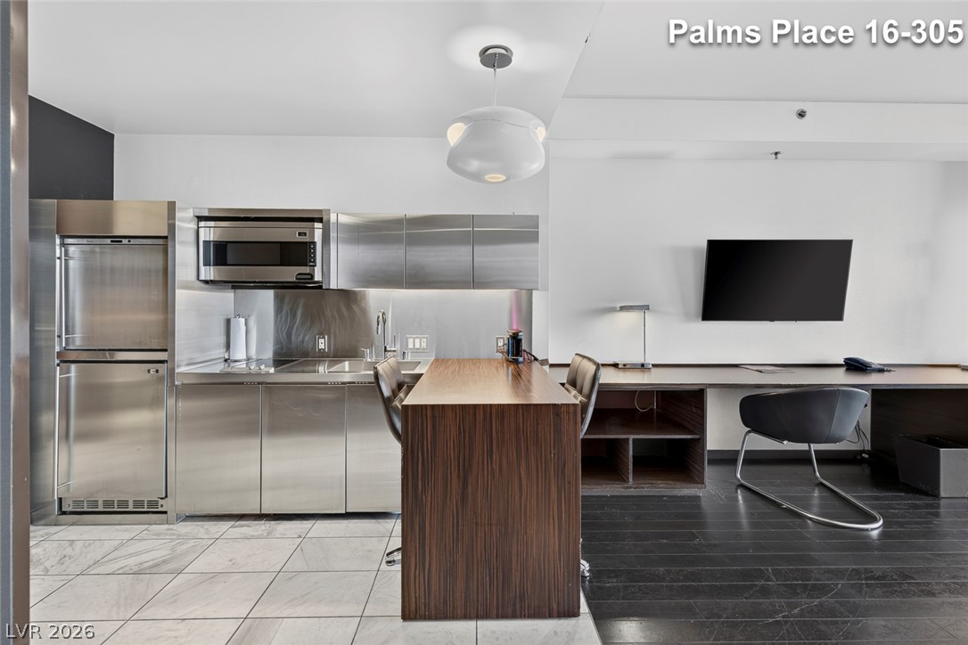 Photo 10 of 55, 4381 W Flamingo Road #1605
