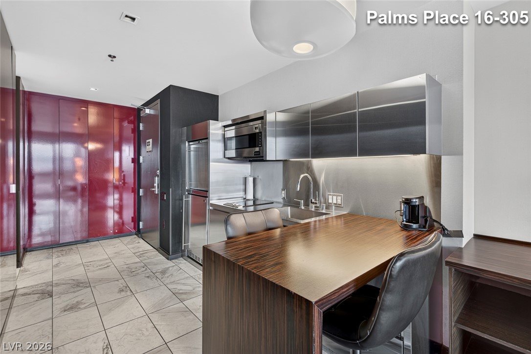 Photo 12 of 55, 4381 W Flamingo Road #1605