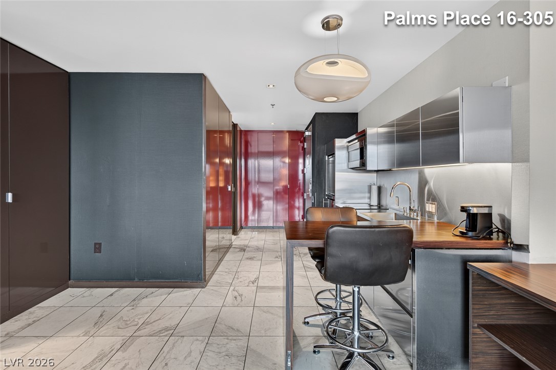 Photo 13 of 55, 4381 W Flamingo Road #1605