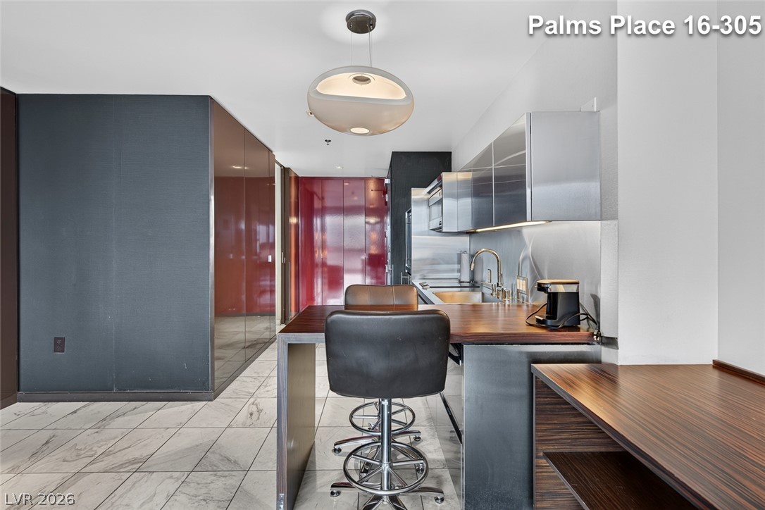 Photo 14 of 55, 4381 W Flamingo Road #1605