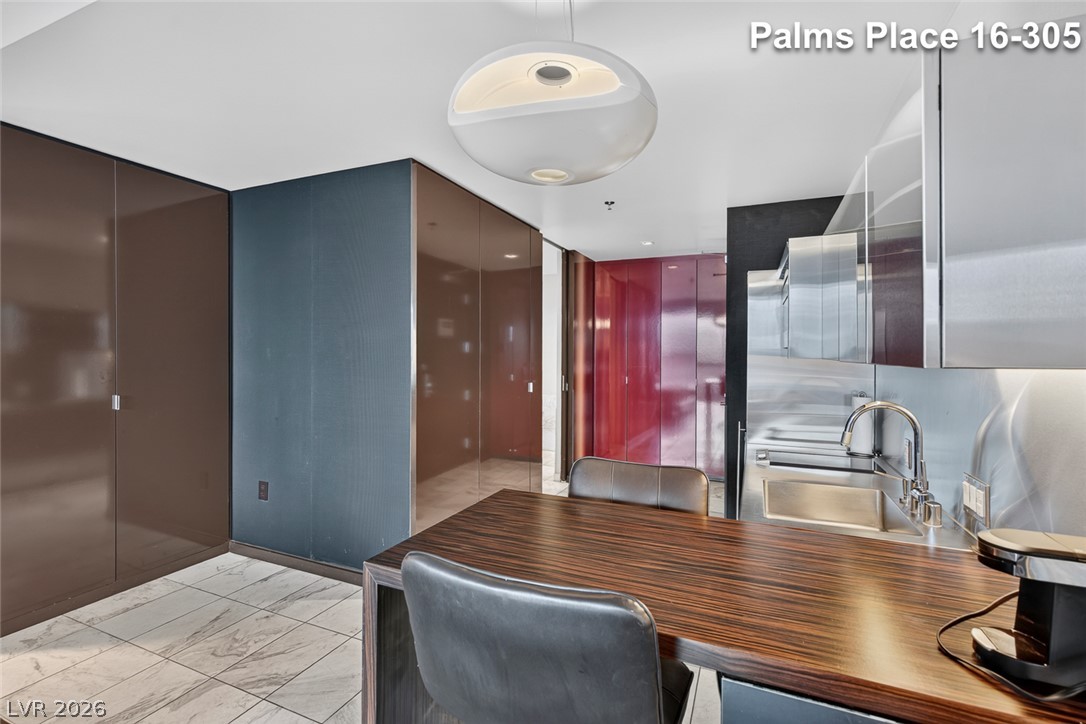 Photo 15 of 55, 4381 W Flamingo Road #1605