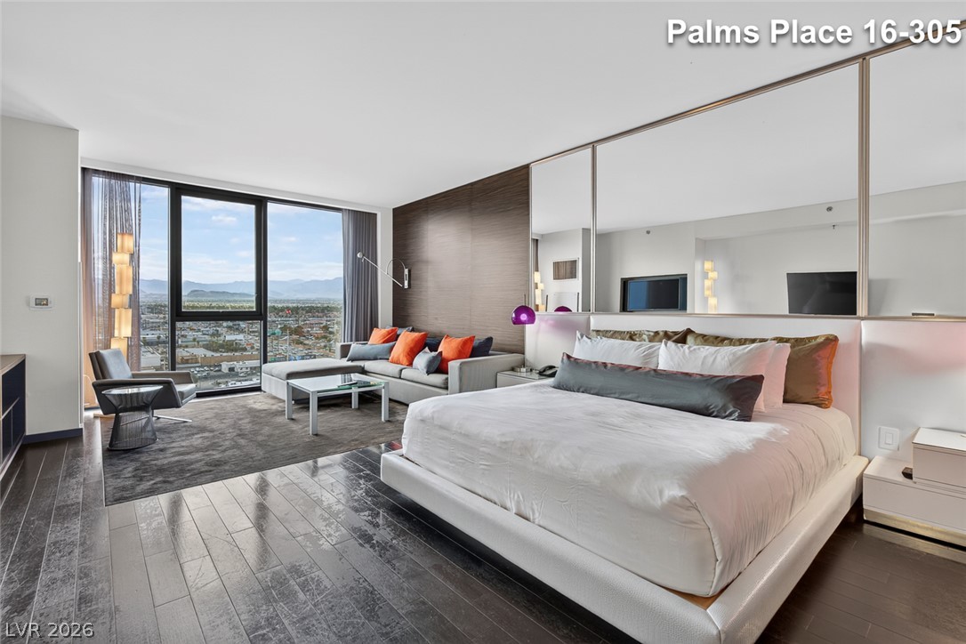 Photo 16 of 55, 4381 W Flamingo Road #1605