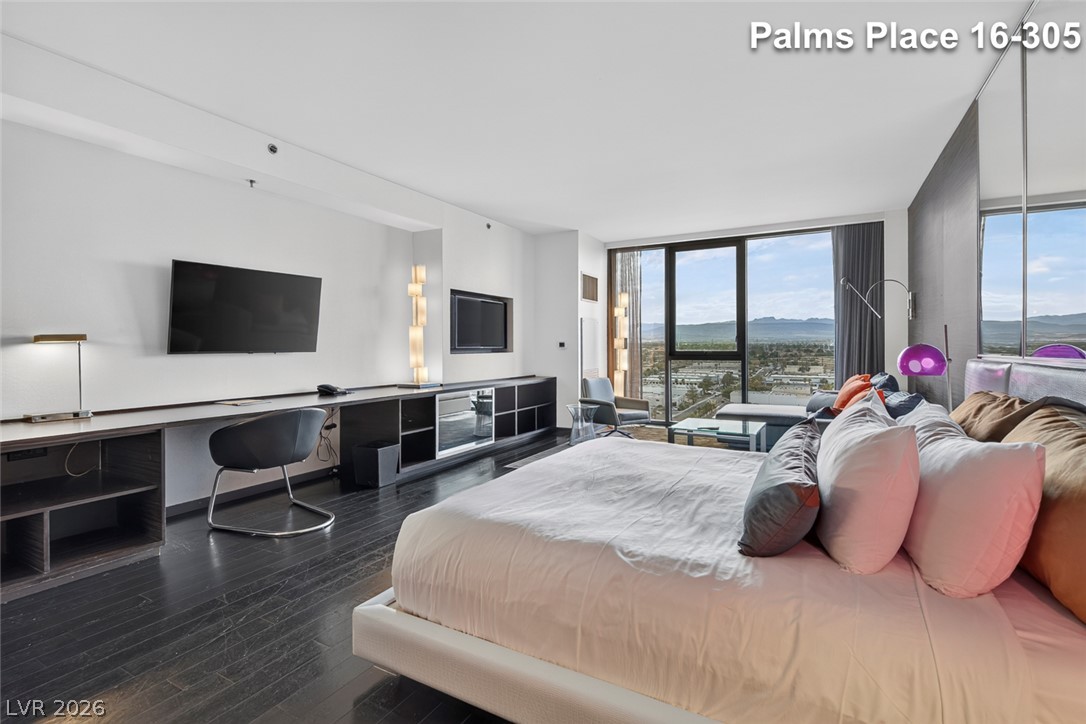 Photo 18 of 55, 4381 W Flamingo Road #1605