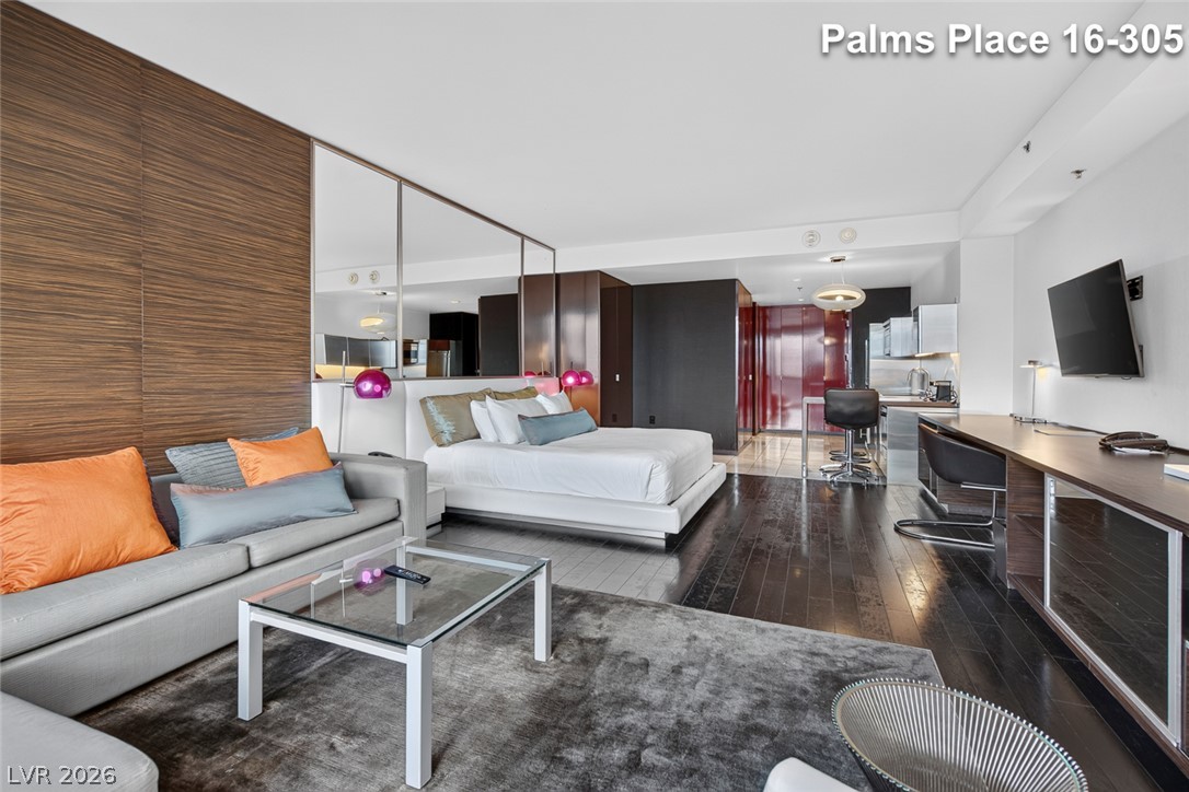 Photo 24 of 55, 4381 W Flamingo Road #1605