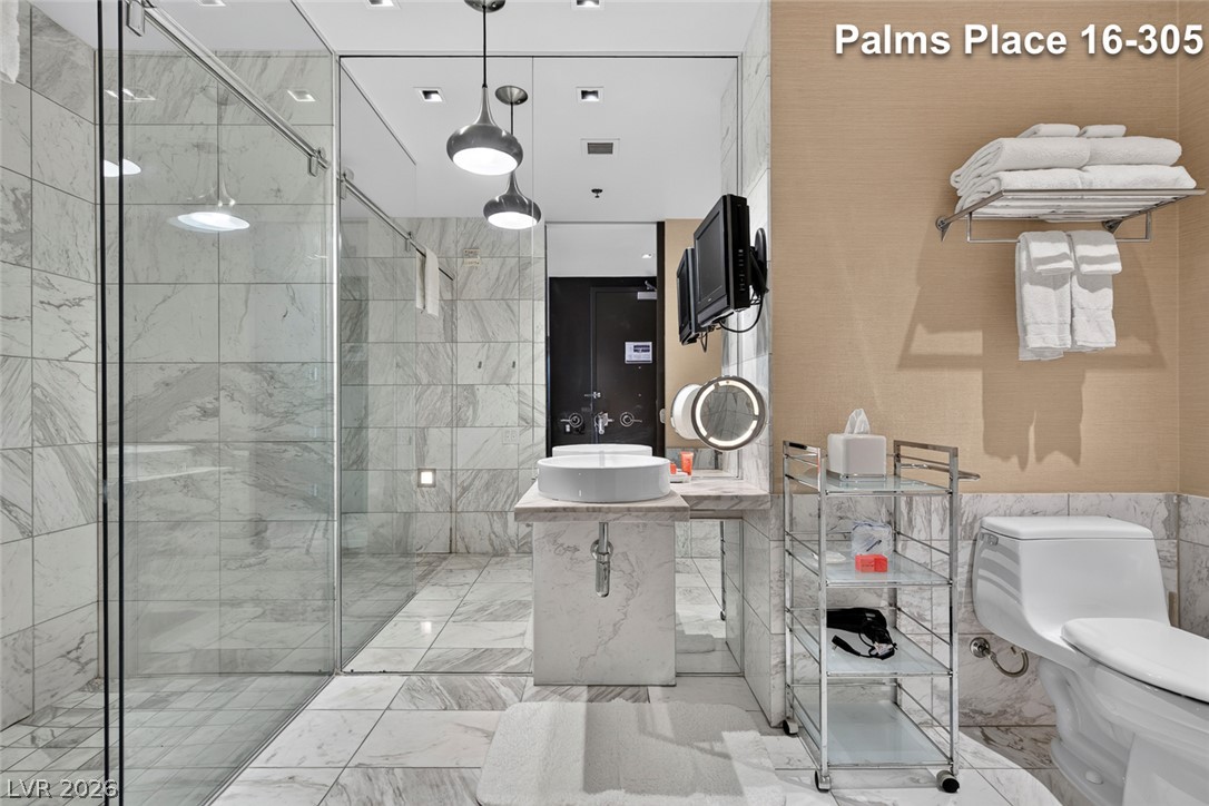 Photo 32 of 55, 4381 W Flamingo Road #1605