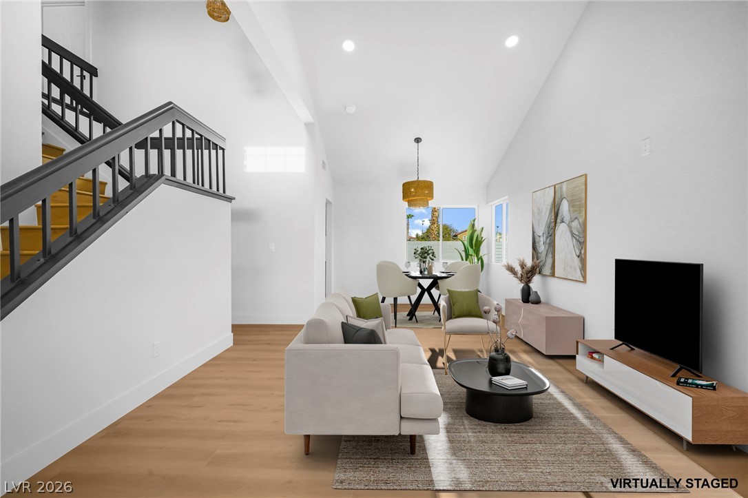 Photo 9 of 44, 342 Clayton Street