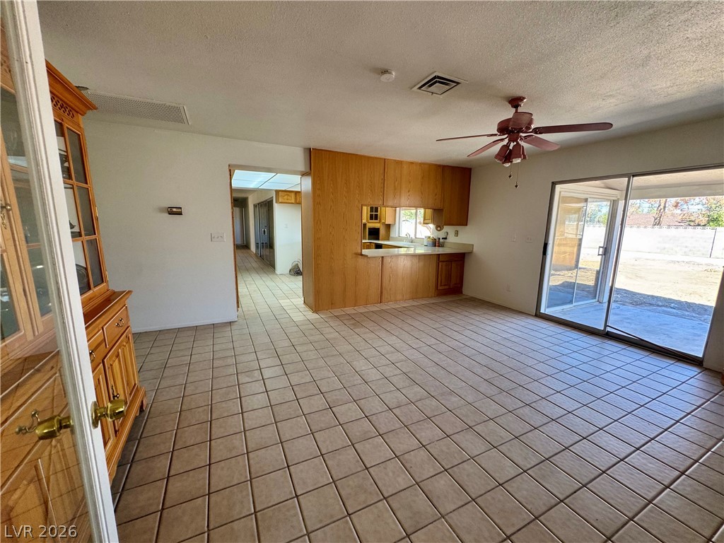 Photo 33 of 62, 6930 S Valley View Boulevard