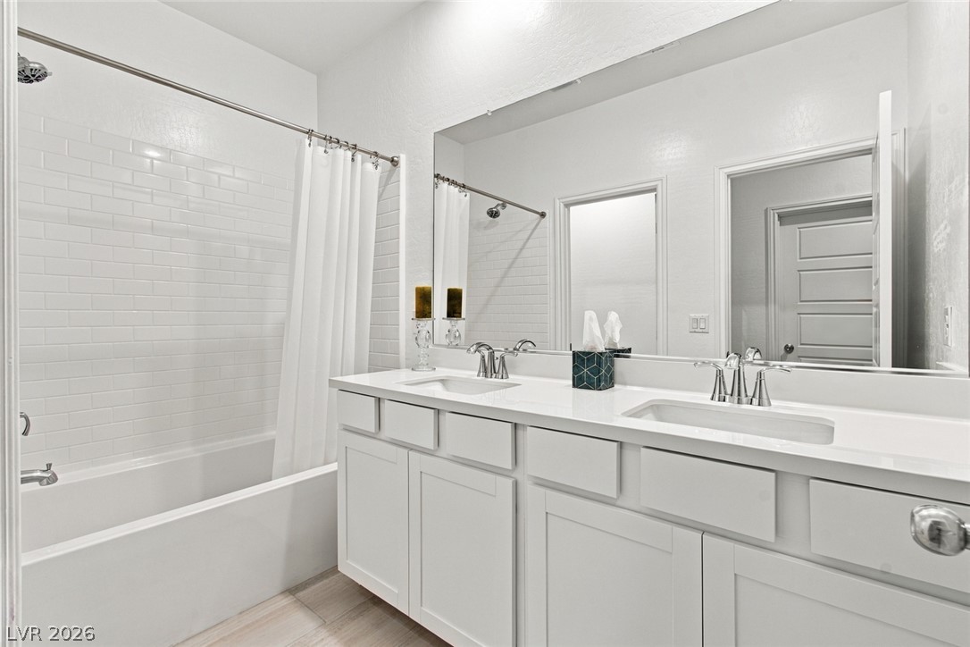 Photo 17 of 27, 600 N Carriage Hill Drive #1021