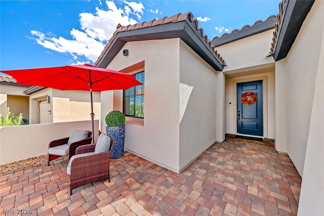 Photo 4 of 23 Arid Crest Avenue