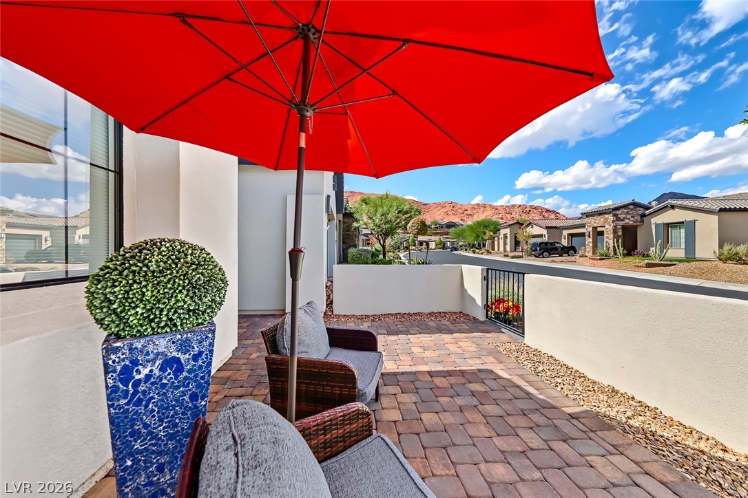 Photo 5 of 23 Arid Crest Avenue