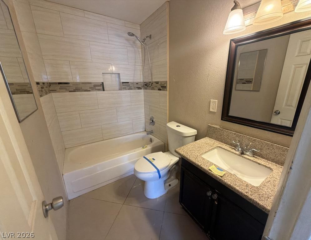 Photo 5 of 851 W Carey Avenue
