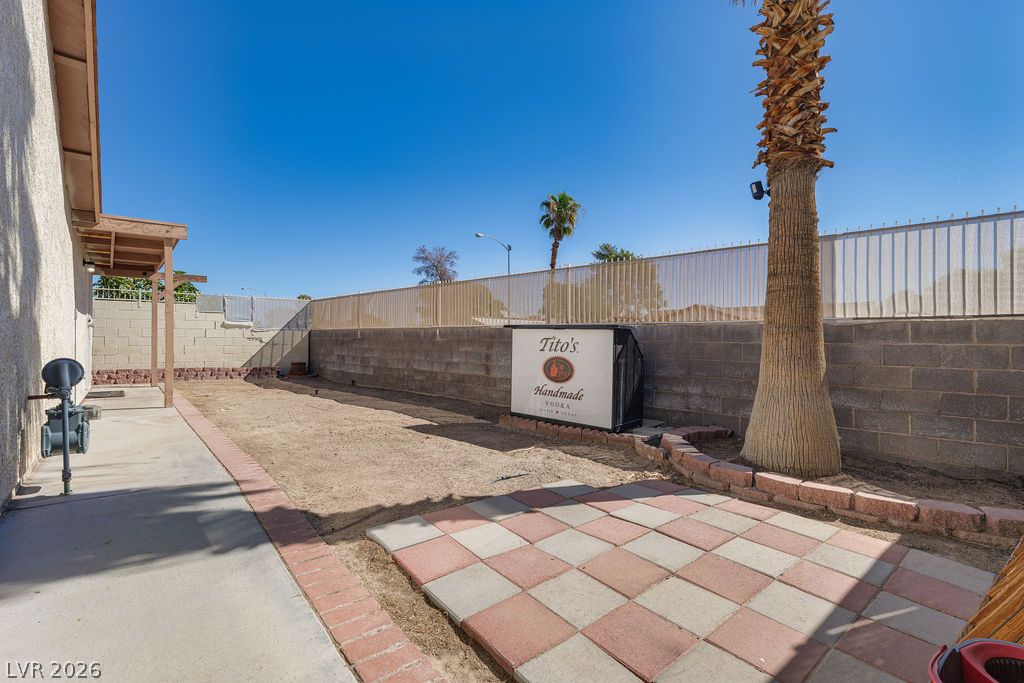 Photo 19 of 21, 7242 Vireo Drive