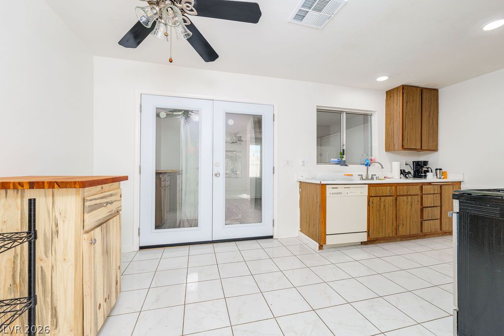 Photo 5 of 7242 Vireo Drive