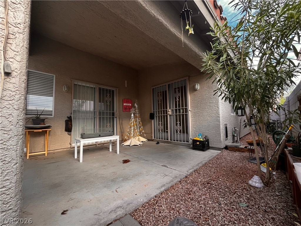 Photo 9 of 31, 932 Rainbow Rock Street