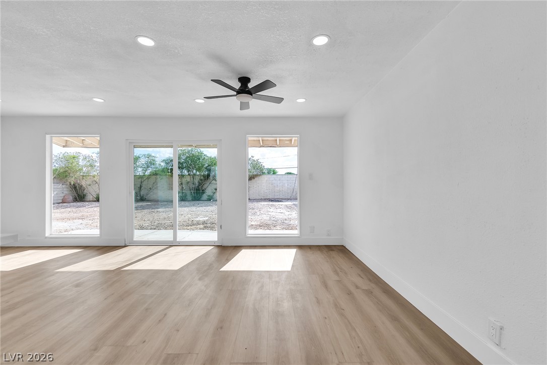 Photo 9 of 37, 1115 Arrowhead Avenue