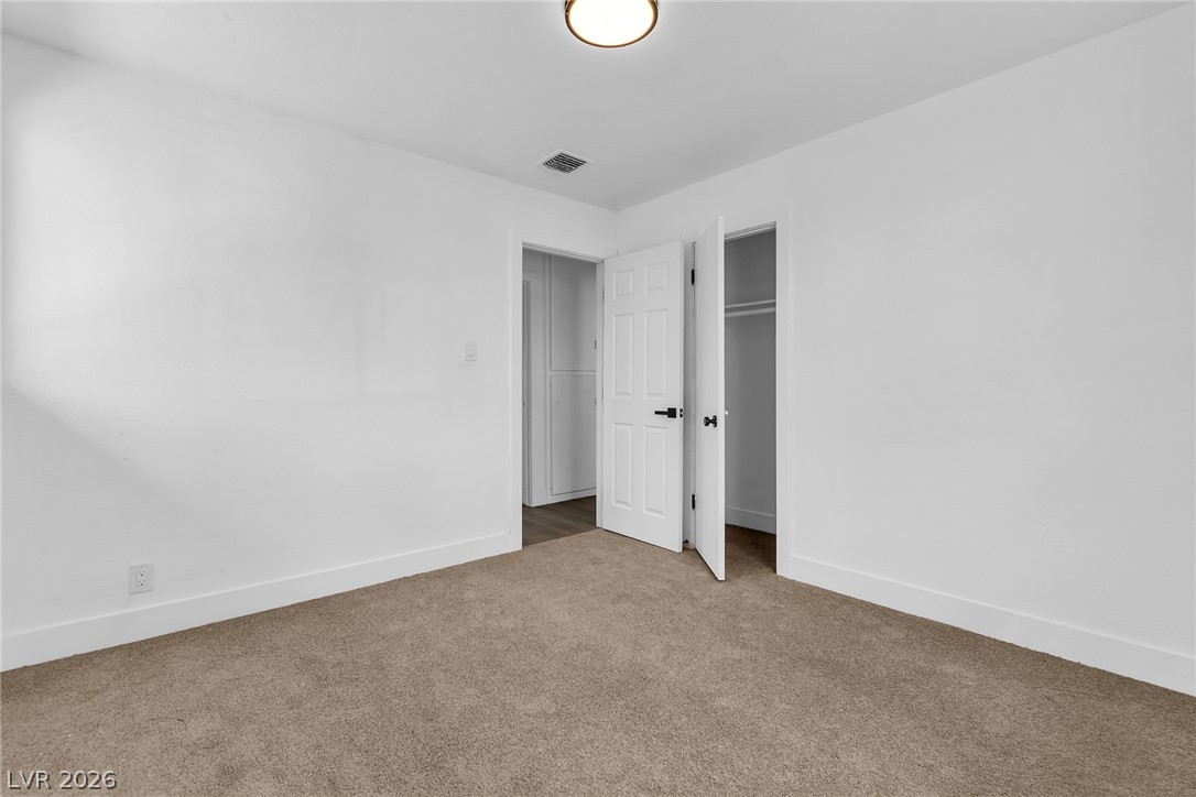 Photo 11 of 37, 1115 Arrowhead Avenue