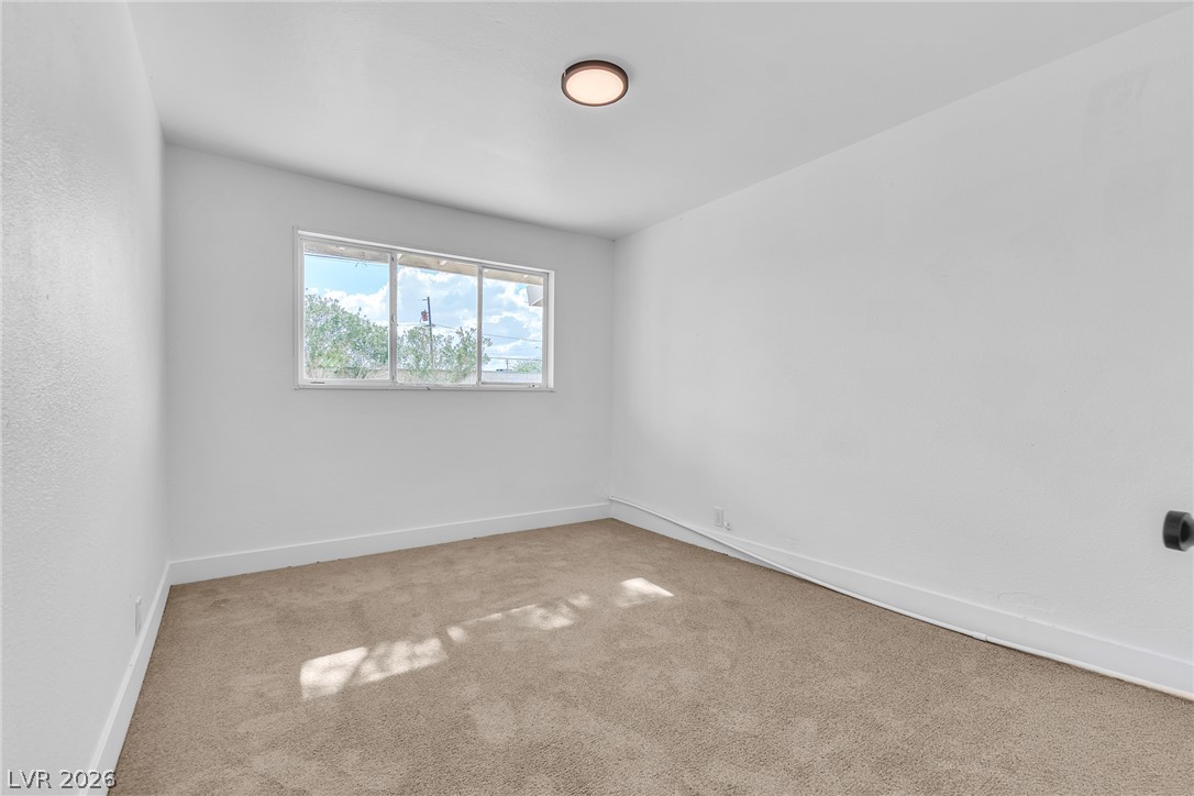 Photo 12 of 37, 1115 Arrowhead Avenue