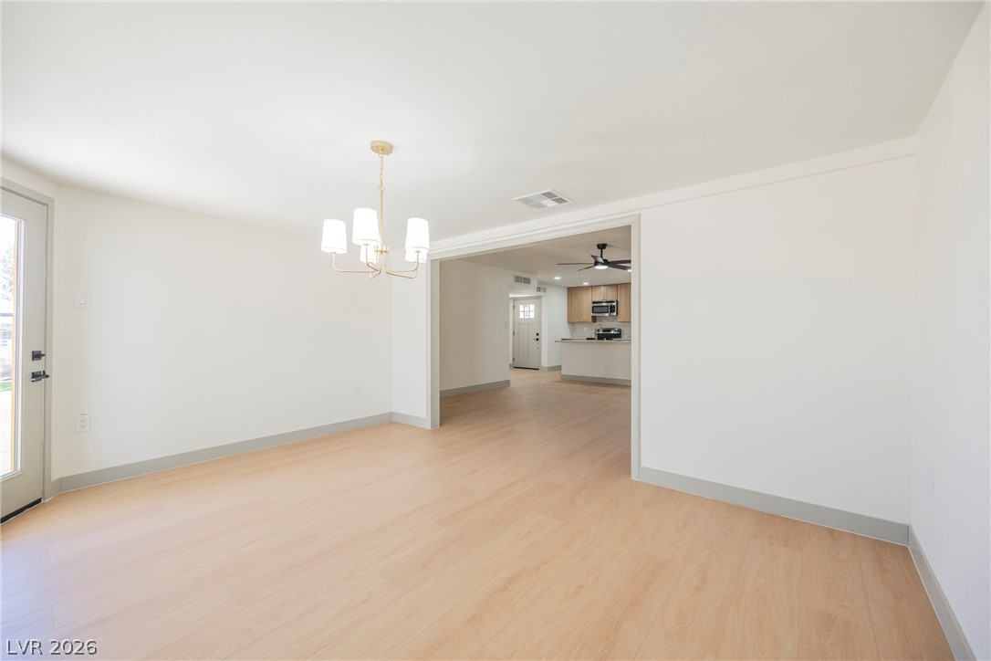 Photo 13 of 21, 412 Gilday Avenue
