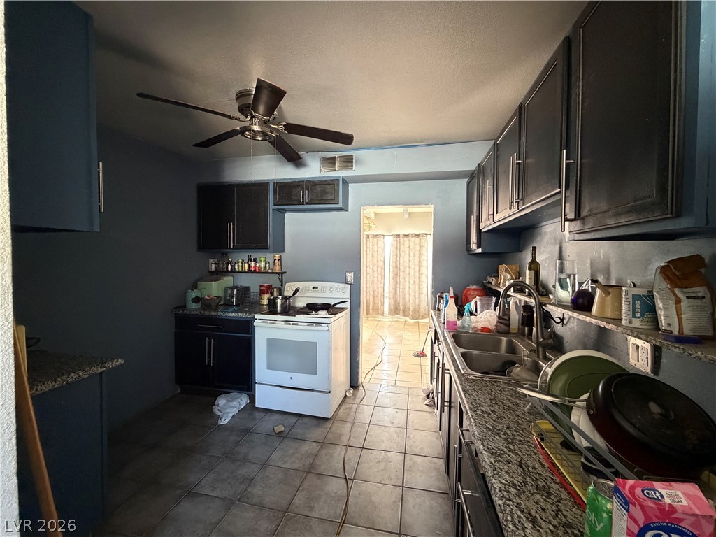 Photo 3 of 2129 Franklin Avenue