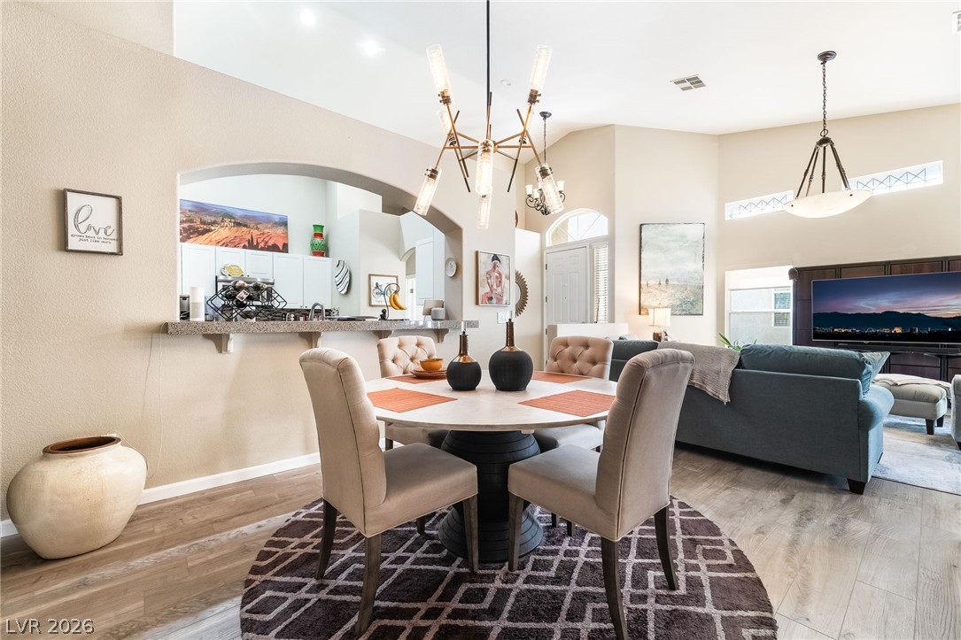 Photo 13 of 39, 9784 Hickory Ridge Court