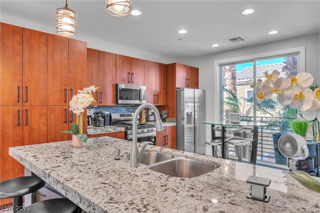Photo 12 of 37, 9050 W Tropicana Avenue #1102