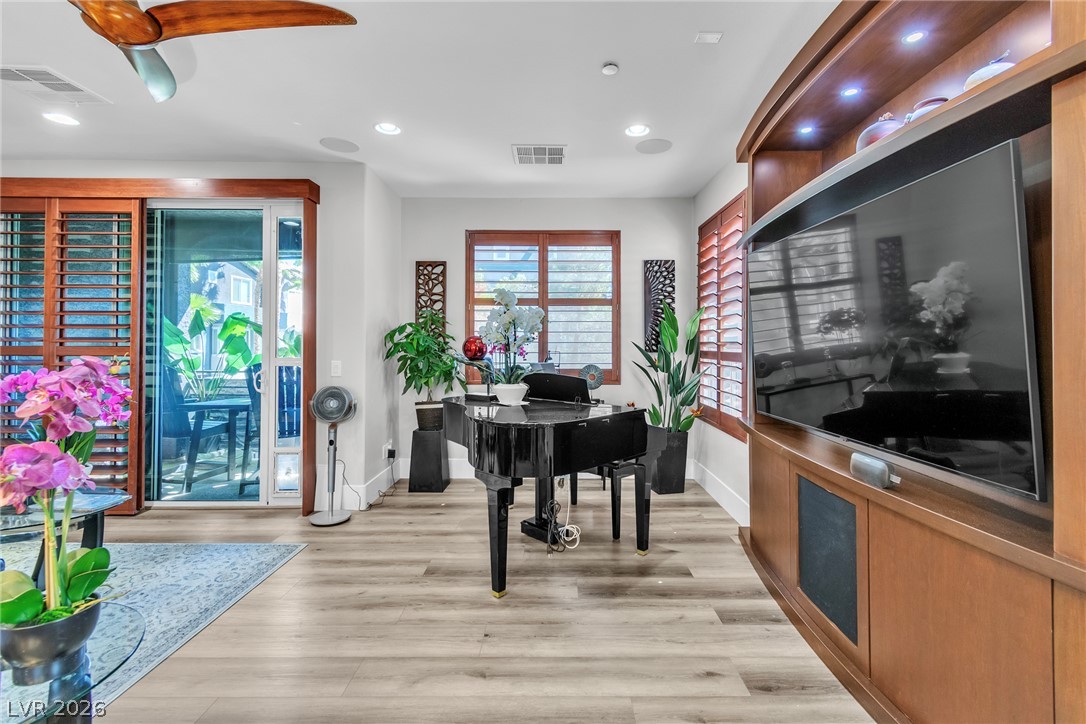 Photo 6 of 37, 9050 W Tropicana Avenue #1102